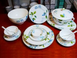 Bộ Đồ Ăn Minh Long Camelia Lá Xanh 23 Sản Phẩm